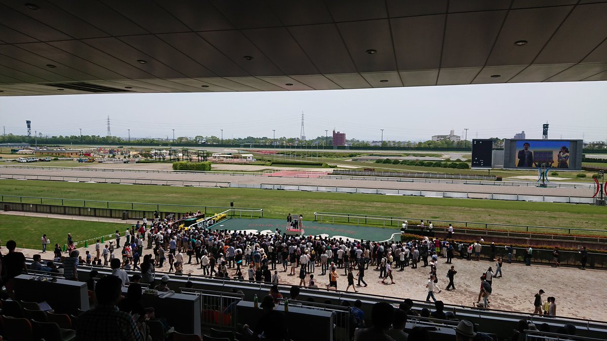 日本ダービー 競馬場で開催してる松井珠理奈さんのトークショーがまたしてもガラガラ空席祭りｗｗｗ